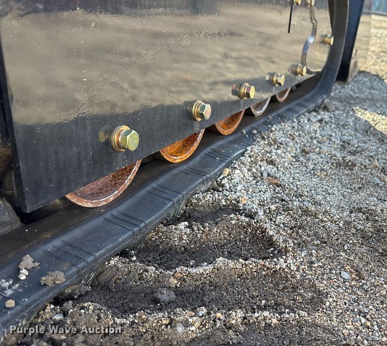 image for item OK9339 2024 Valley Pioneer SCL850 compact utility loader