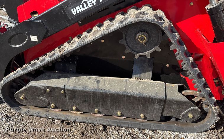 image for item OK9339 2024 Valley Pioneer SCL850 compact utility loader