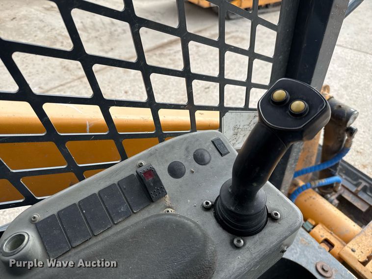 image for item OK9390 Mustang 2100RT tracked skid steer loader