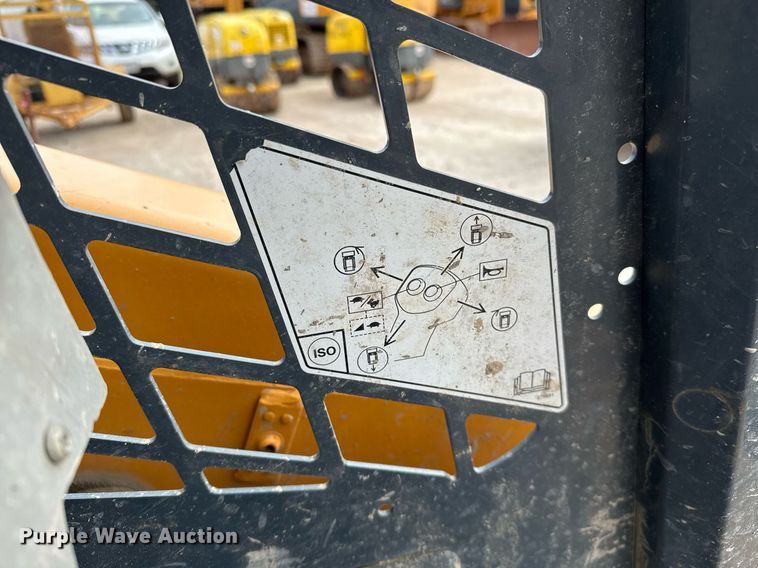 image for item OK9390 Mustang 2100RT tracked skid steer loader