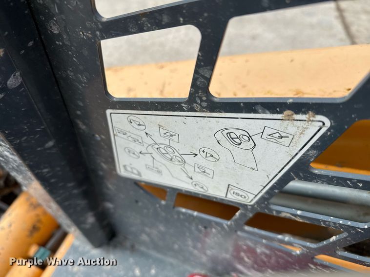 image for item OK9390 Mustang 2100RT tracked skid steer loader