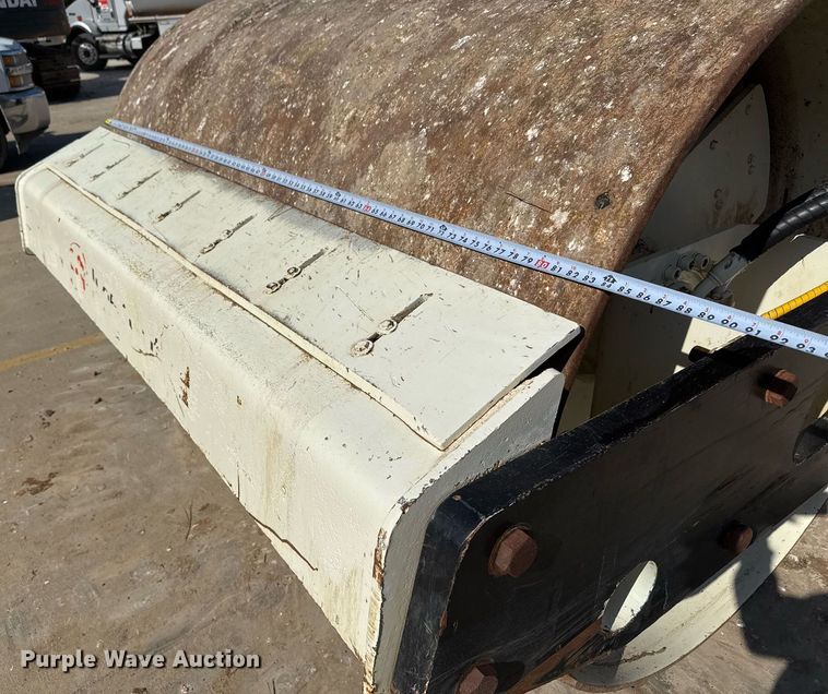 image for item OK9391 1997 Ingersoll-Rand SD-100D single drum vibratory roller