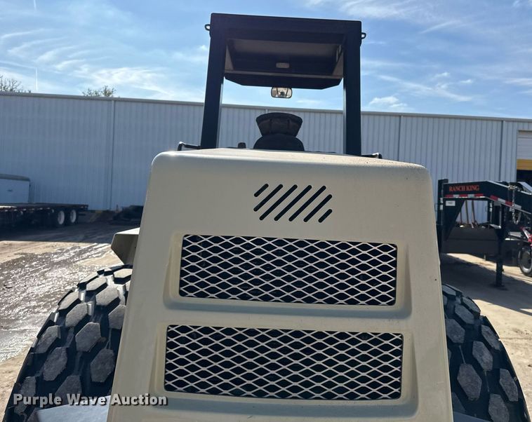 image for item OK9391 1997 Ingersoll-Rand SD-100D single drum vibratory roller