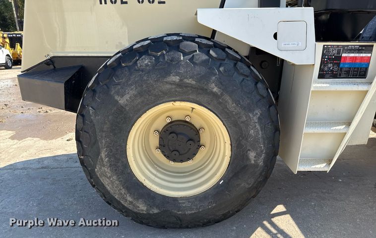 image for item OK9391 1997 Ingersoll-Rand SD-100D single drum vibratory roller