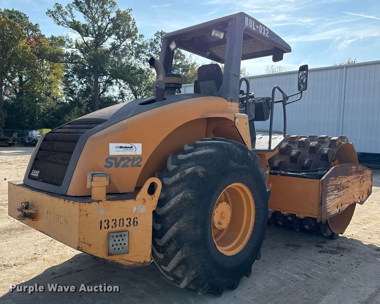 image for item OK9392 2004 Case SV212 single drum vibratory roller