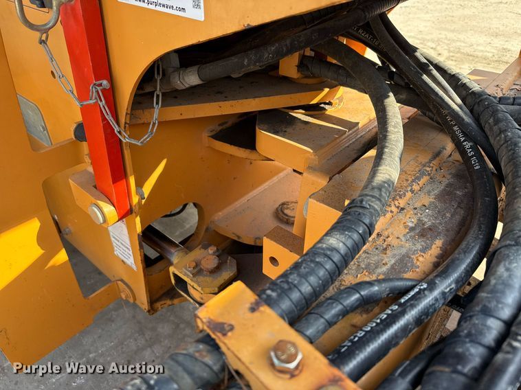 image for item OK9392 2004 Case SV212 single drum vibratory roller