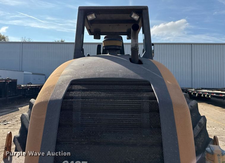 image for item OK9392 2004 Case SV212 single drum vibratory roller