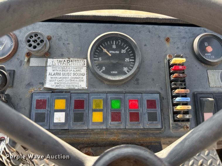 image for item OK9392 2004 Case SV212 single drum vibratory roller