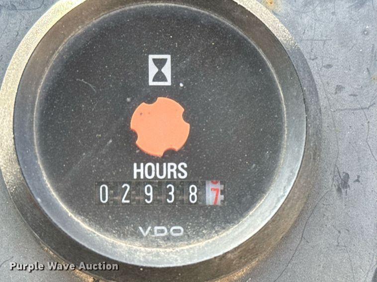 image for item OK9392 2004 Case SV212 single drum vibratory roller