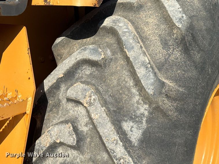 image for item OK9392 2004 Case SV212 single drum vibratory roller