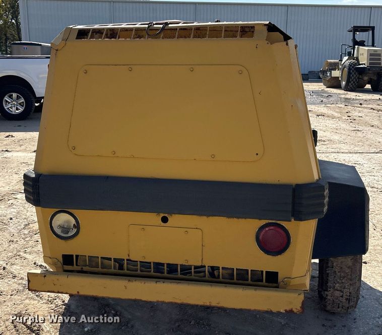 image for item OK9393 2000 Ingersoll-Rand P185WIR air compressor