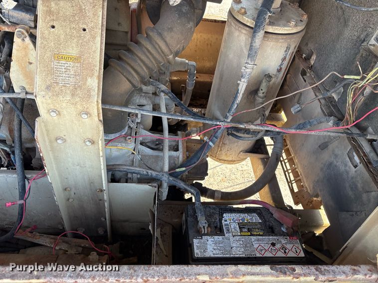 image for item OK9393 2000 Ingersoll-Rand P185WIR air compressor