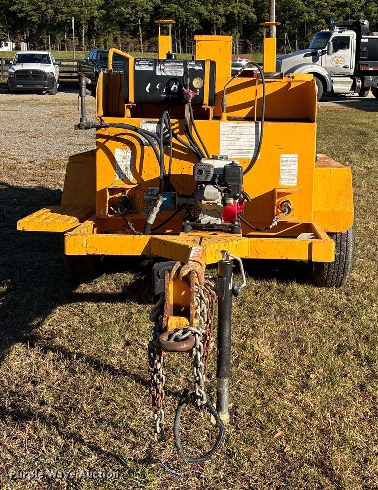 image for item OK9405 2006 LeeBoy L500 tack distributer trailer