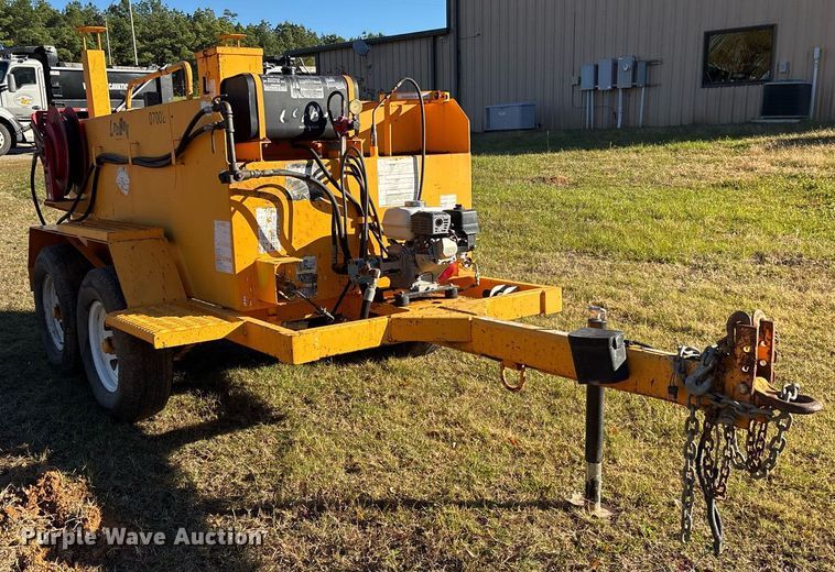 image for item OK9405 2006 LeeBoy L500 tack distributer trailer