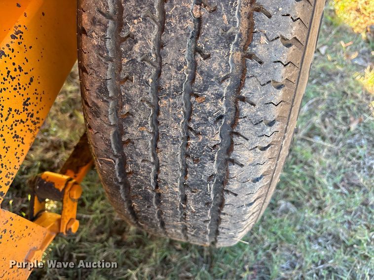 image for item OK9405 2006 LeeBoy L500 tack distributer trailer