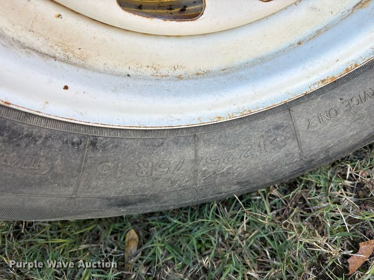 image for item OK9405 2006 LeeBoy L500 tack distributer trailer