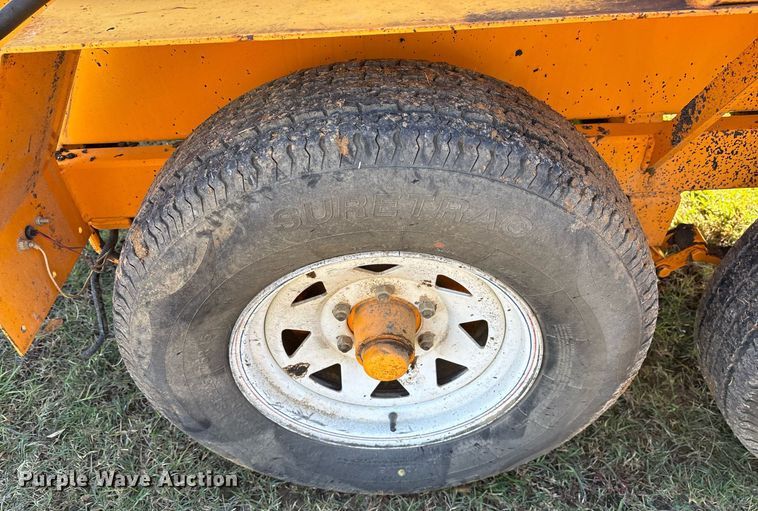 image for item OK9405 2006 LeeBoy L500 tack distributer trailer