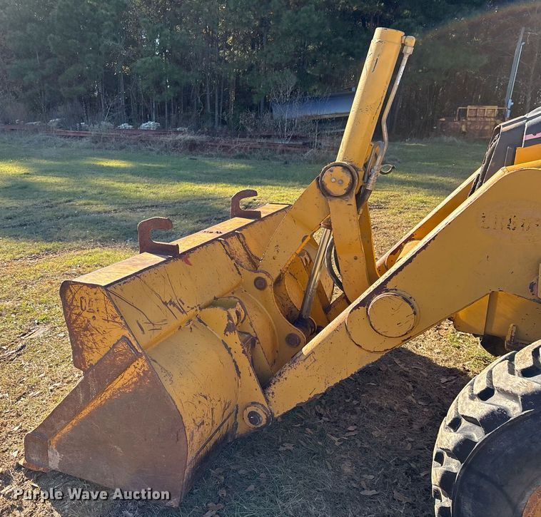 image for item OK9414 2005 Caterpillar 420D backhoe