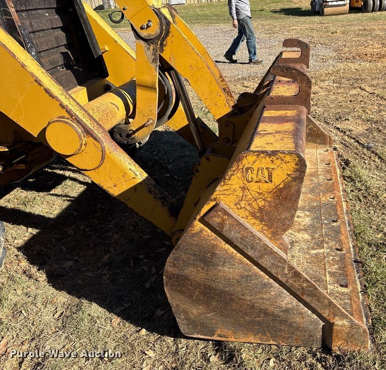 image for item OK9414 2005 Caterpillar 420D backhoe