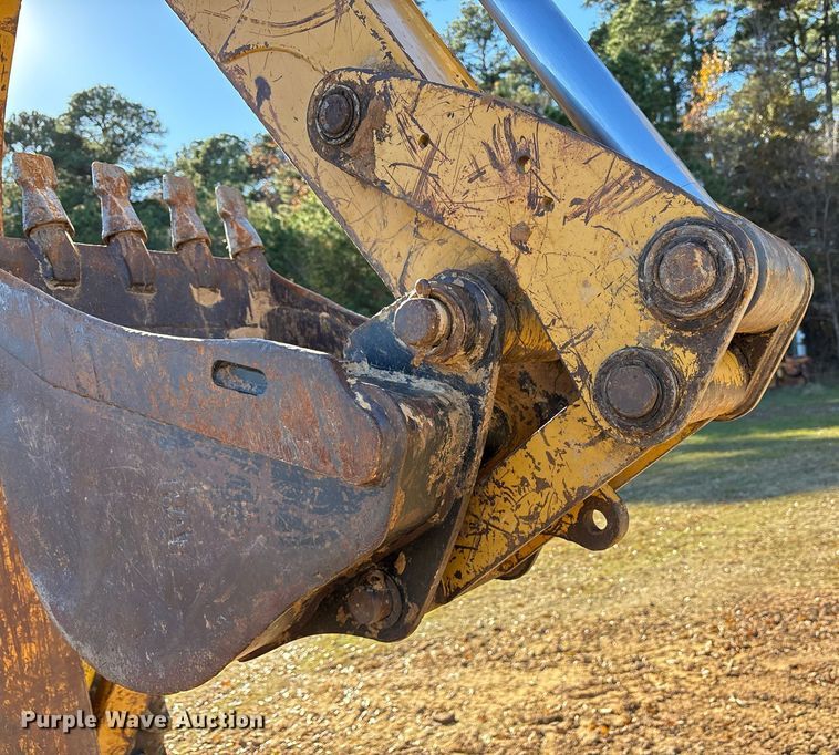 image for item OK9414 2005 Caterpillar 420D backhoe