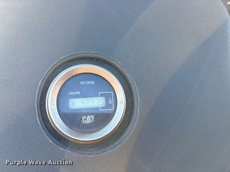 image for item OK9414 2005 Caterpillar 420D backhoe