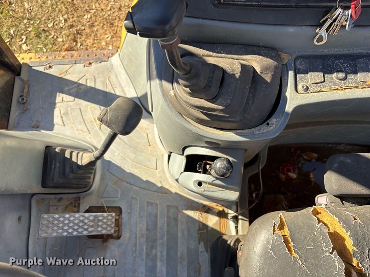 image for item OK9414 2005 Caterpillar 420D backhoe