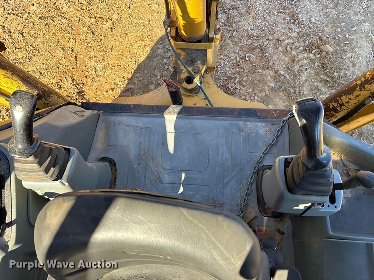 image for item OK9414 2005 Caterpillar 420D backhoe