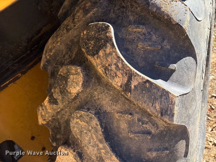 image for item OK9414 2005 Caterpillar 420D backhoe