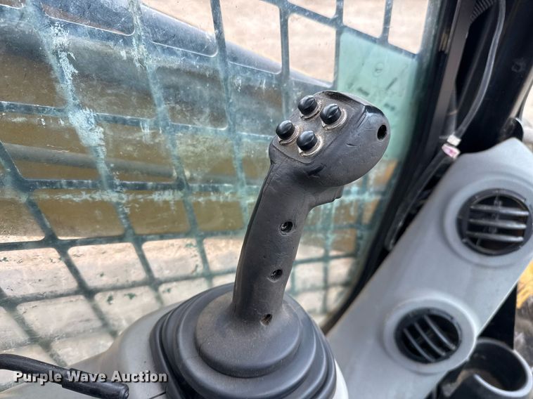 image for item OK9426 2013 Caterpillar 299D tracked skid steer loader