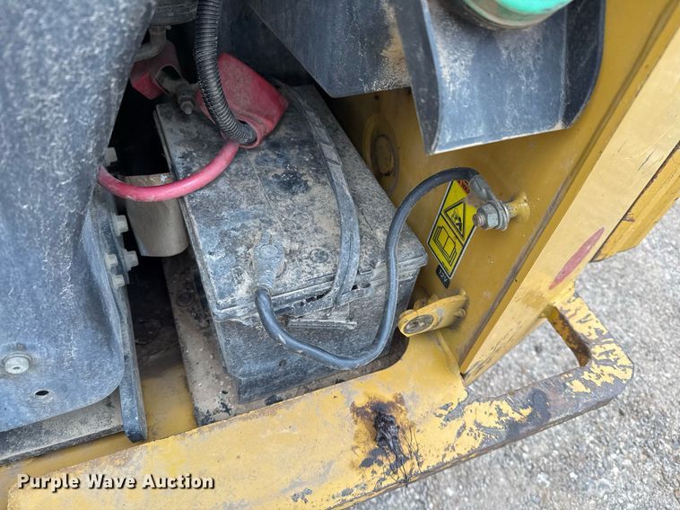 image for item OK9426 2013 Caterpillar 299D tracked skid steer loader