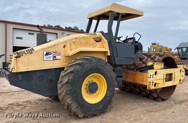 image for item OK9432 Bomag BW211PD-40 single drum roller