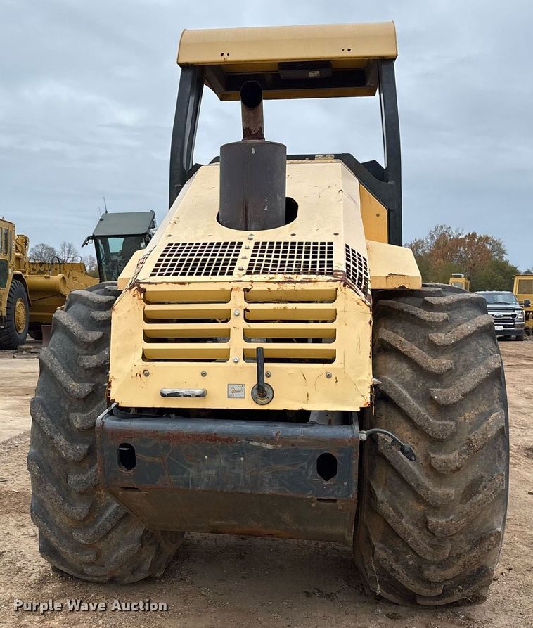 image for item OK9432 Bomag BW211PD-40 single drum roller