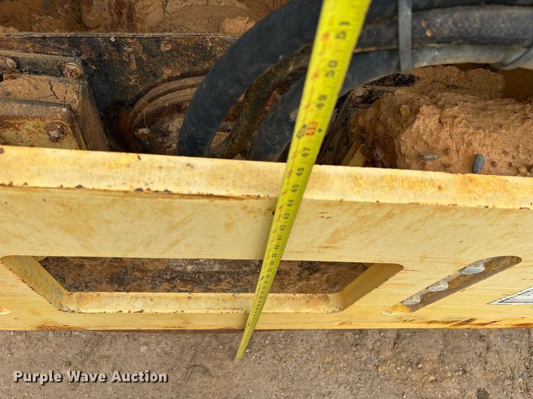 image for item OK9432 Bomag BW211PD-40 single drum roller