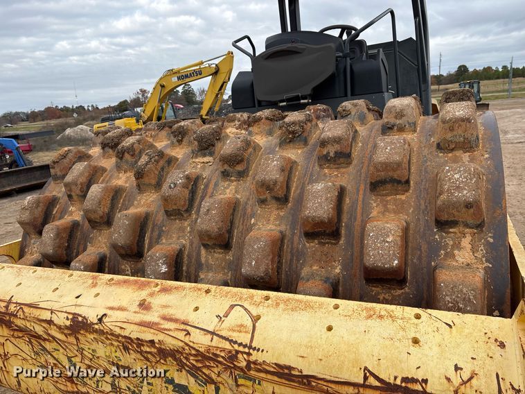 image for item OK9432 Bomag BW211PD-40 single drum roller