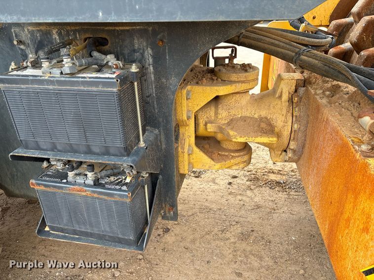 image for item OK9432 Bomag BW211PD-40 single drum roller