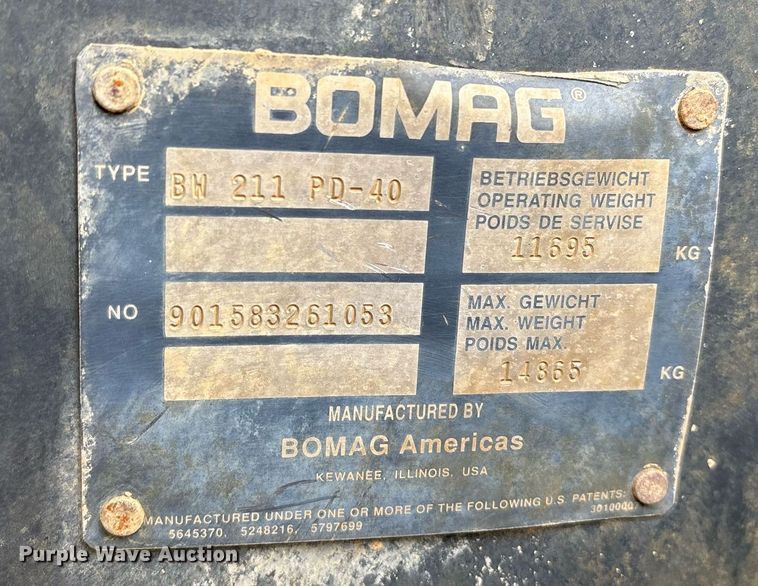 image for item OK9432 Bomag BW211PD-40 single drum roller