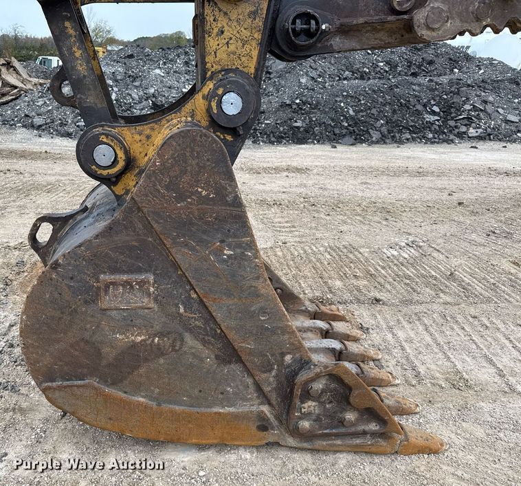 image for item OK9434 2013 Caterpillar 320E L excavator