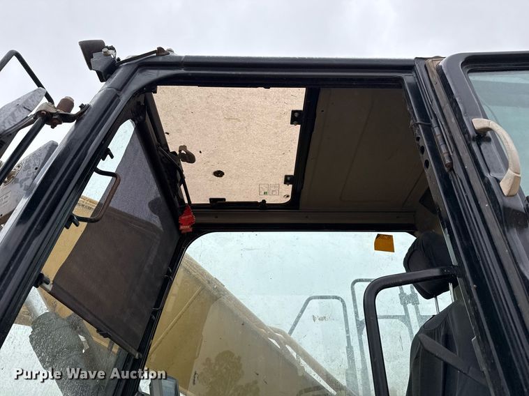 image for item OK9434 2013 Caterpillar 320E L excavator