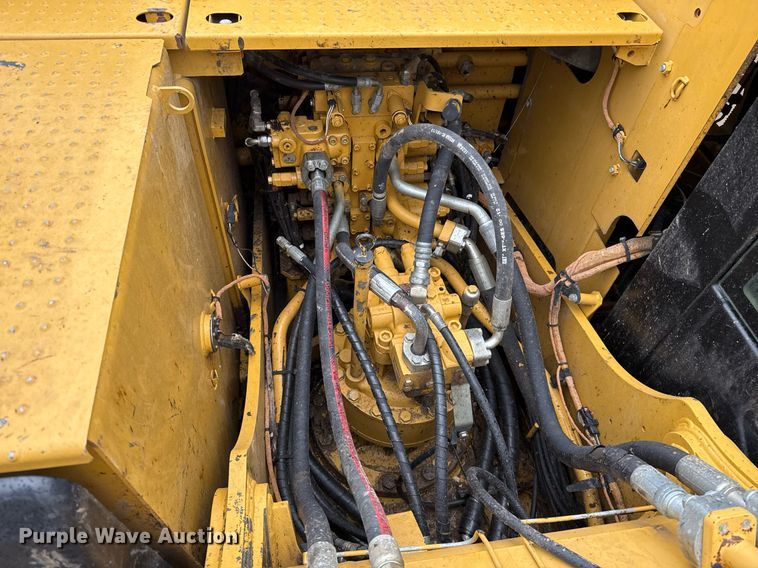 image for item OK9434 2013 Caterpillar 320E L excavator
