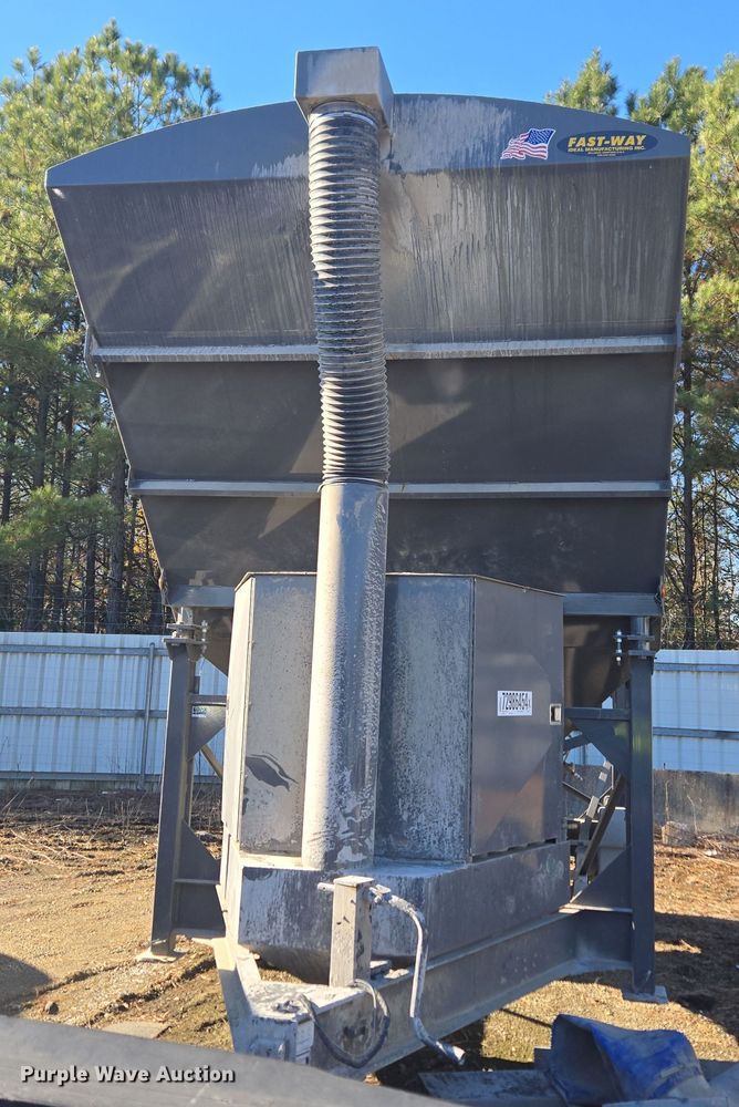 image for item YA0079 2021 Fast-Way Silow 210A1 cement silo