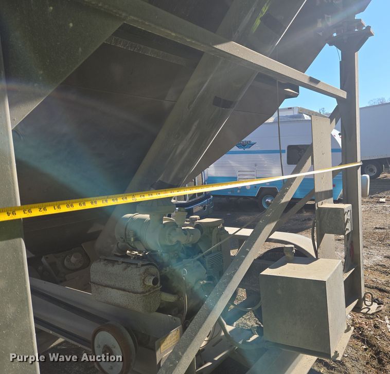 image for item YA0079 2021 Fast-Way Silow 210A1 cement silo