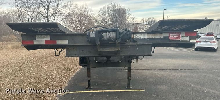 image for item DF8445 2019 Kaufman wedge car carrier