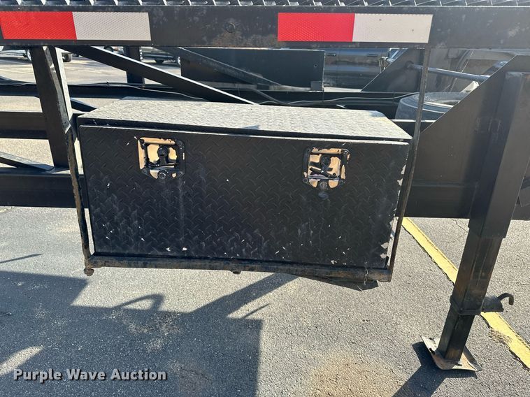 image for item DF8445 2019 Kaufman wedge car carrier