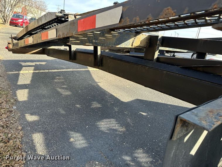 image for item DF8445 2019 Kaufman wedge car carrier