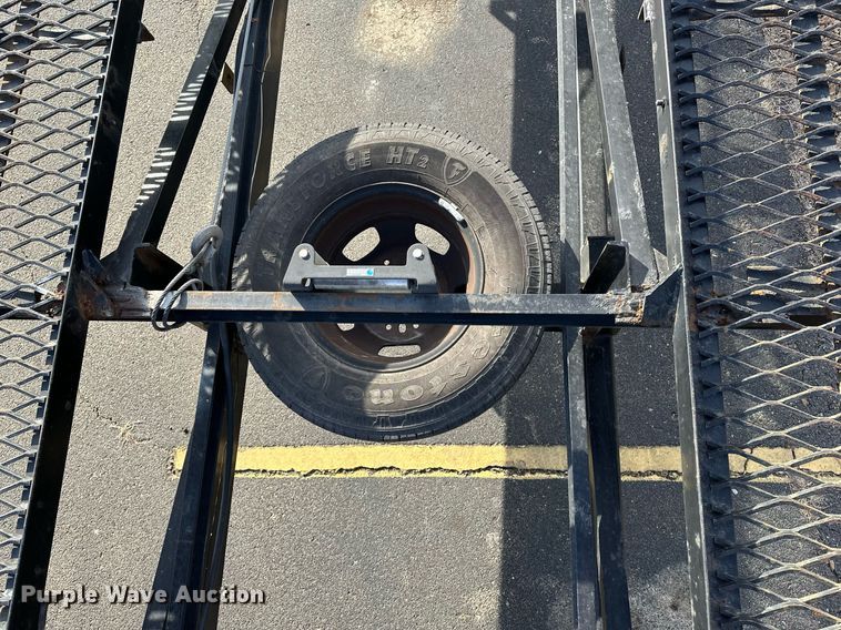 image for item DF8445 2019 Kaufman wedge car carrier