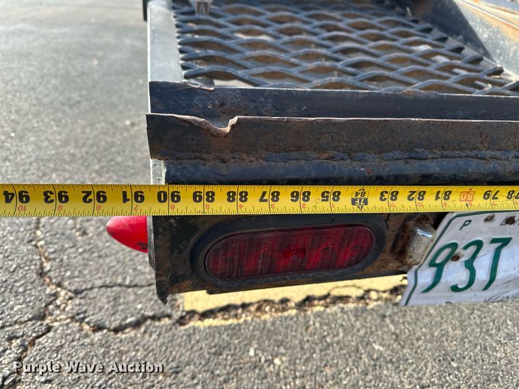 image for item DF8445 2019 Kaufman wedge car carrier