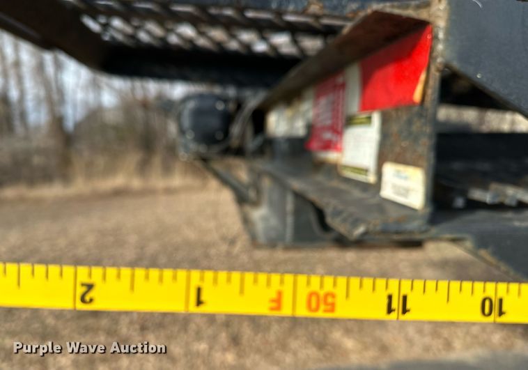 image for item DF8445 2019 Kaufman wedge car carrier