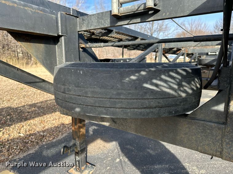 image for item DF8445 2019 Kaufman wedge car carrier