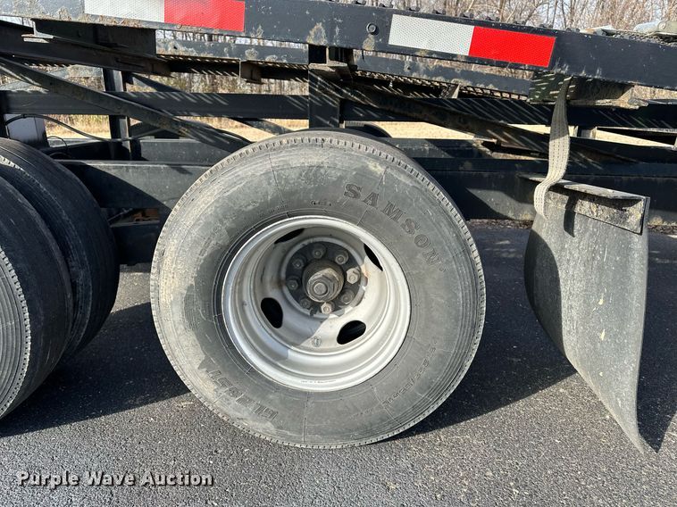 image for item DF8445 2019 Kaufman wedge car carrier