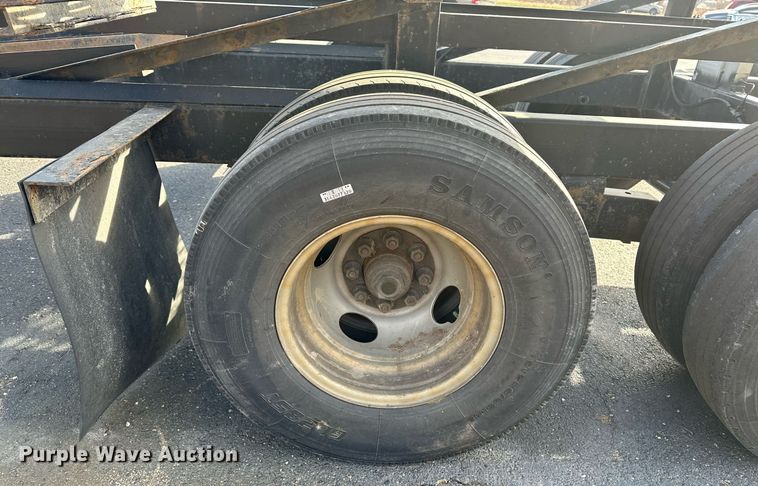 image for item DF8445 2019 Kaufman wedge car carrier